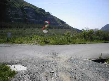 一の谷脇の山林道