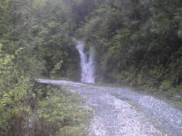 奥大野越・東谷大森川林道