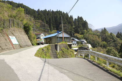 楮左古小檜曽林道