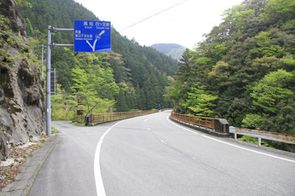 東川千本谷林道
