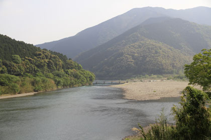 岩間沈下橋線