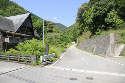 赤髭山林道